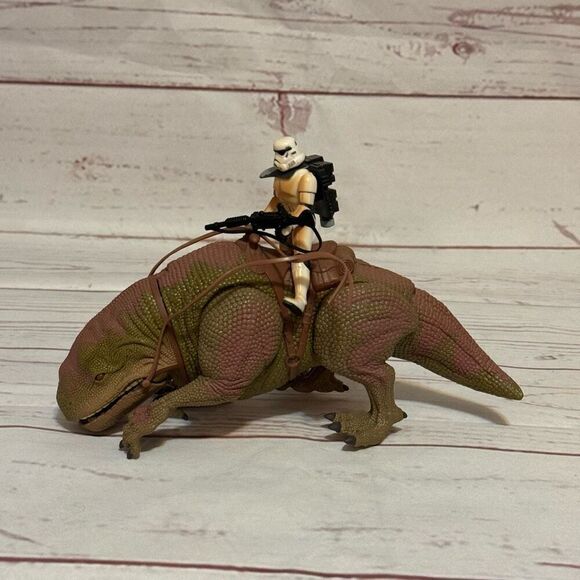 Star Wars Trilogy The Power Of The Force Dewback Sandtrooper 1997 Kenner - Picture 1 of 9